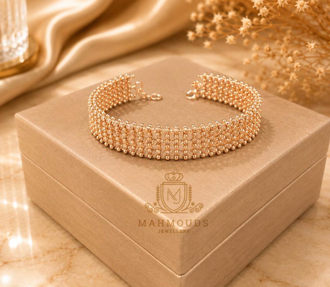 Gold bracelet on Mahmoud's Jewellery box